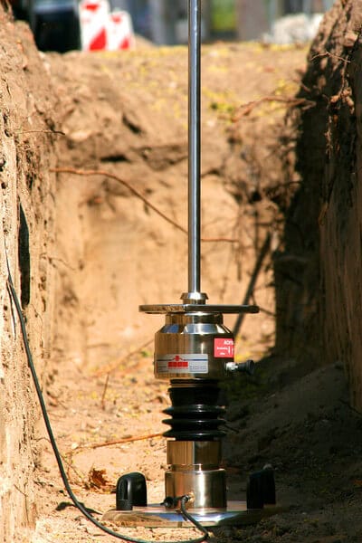 Light Weight Deflectometer ZFG 3000 LWD in Trench Dynamic Modulus 